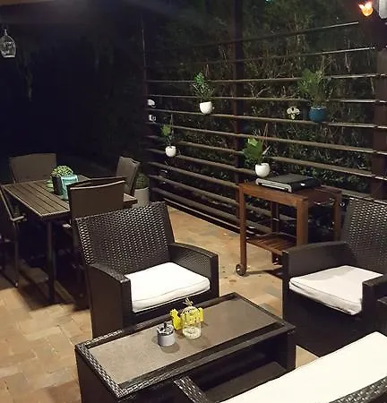 Balaton Vendeghaz Konukevi *