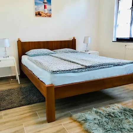 Balaton Vendeghaz Konukevi *